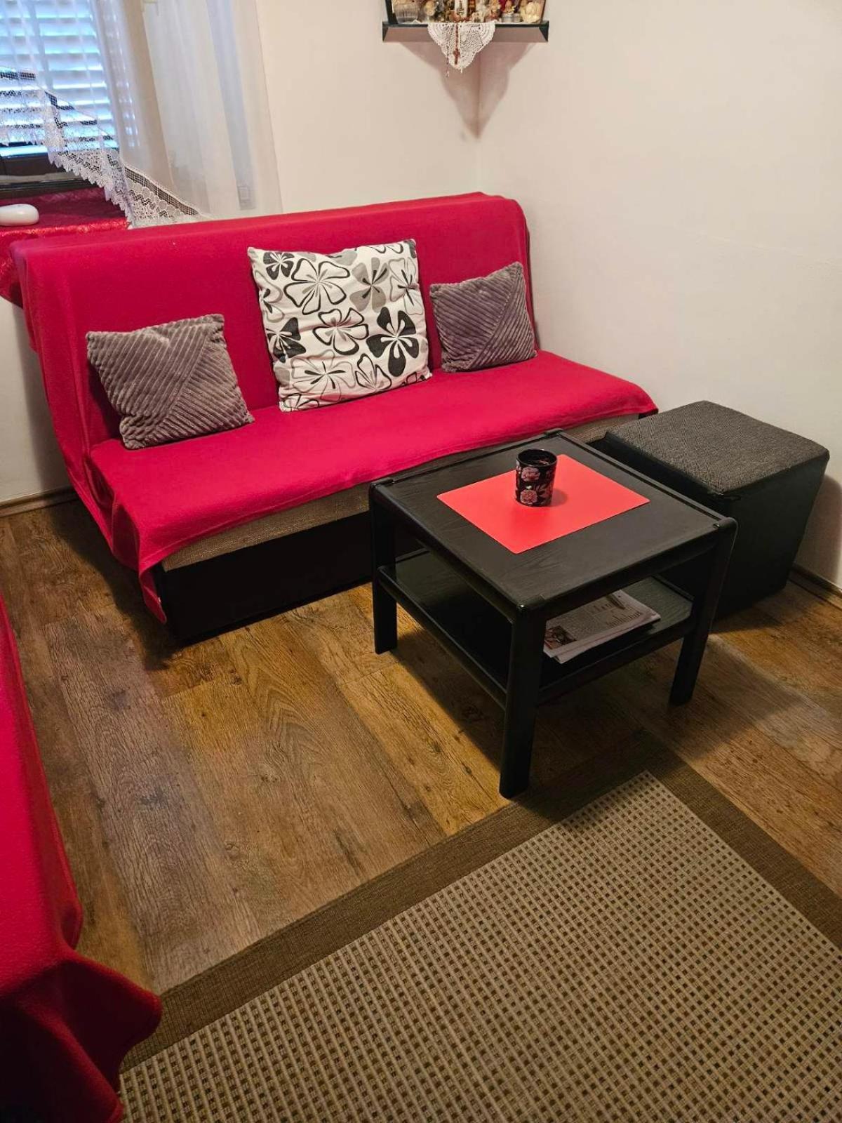 Apartment Lucija *