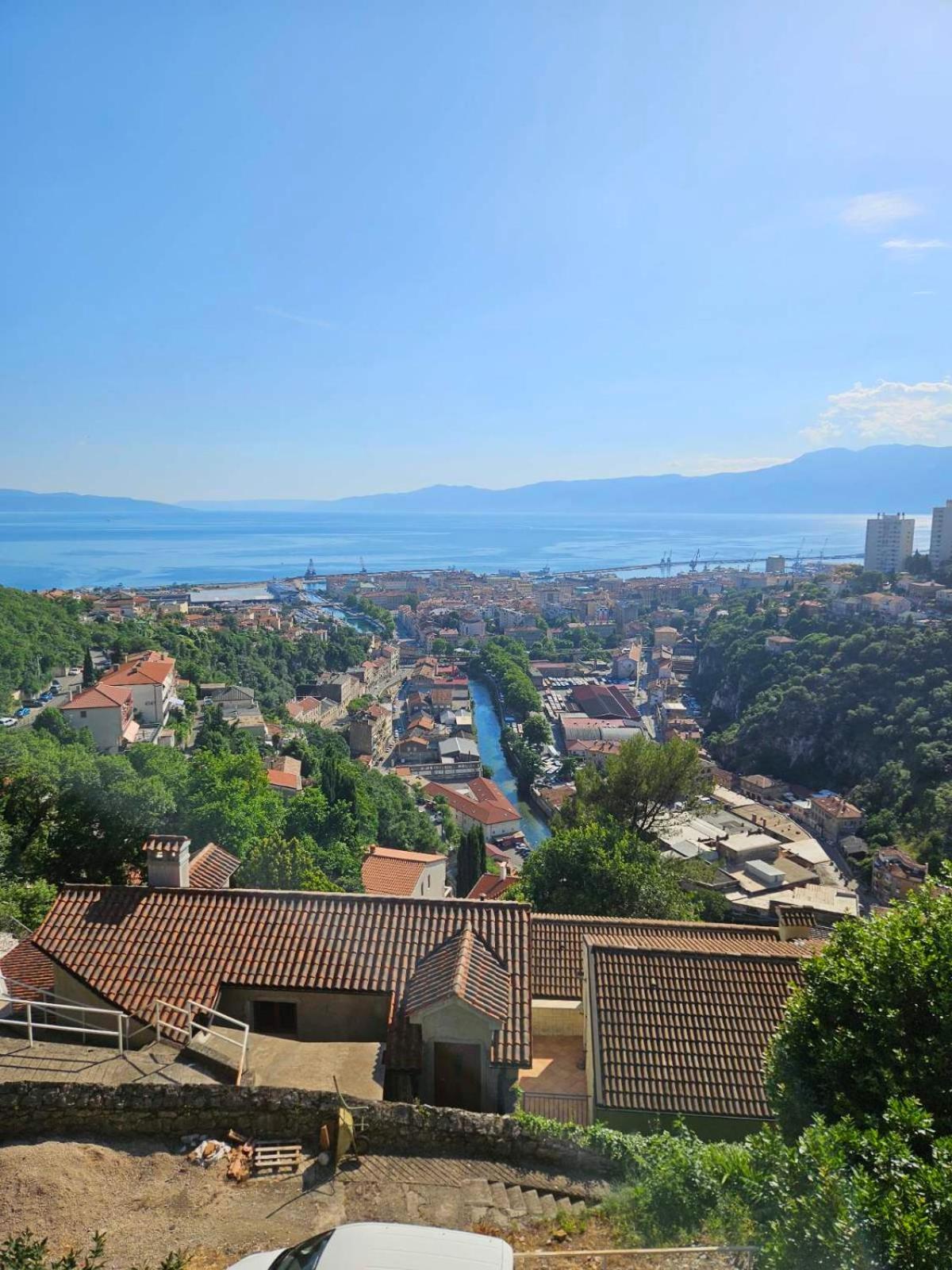 Apartment Lucija *
